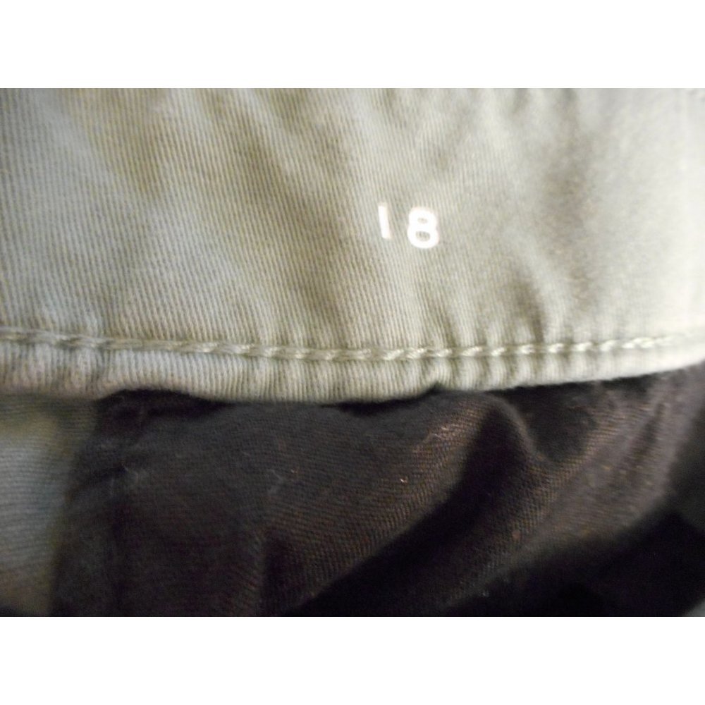 Casual Army Green Size 18 Girlfriend Casual Chino cotton Blend pants - Picture 2 of 6